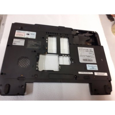 toshiba satellite a100-750 SCOCCA INFERIORE BASE